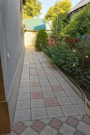 дом по советской: Продаю двухэтажный дом, (полдома, но с отдельными воротами и двором) — 5