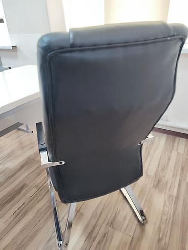 Офисная мебель: Офисное кресло, С колесиками, цвет - Черный, Экокожа — 2