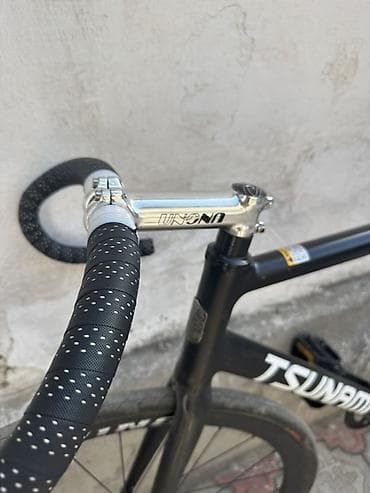 сунами велик: Шоссейный велосипед, Tsunami, Рама XXL (190 - 210 см), Б/у — 2