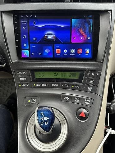 Продажа авто: Toyota Prius: 2011 г., 1.8 л, Вариатор, Гибрид, Хэтчбэк — 8