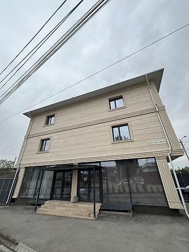 Сдается коммерческое помещение, 1000 квадратных метров, 3 этажный + — 3