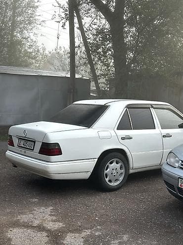 forester 2003: Mercedes-Benz W124: 1994 г., 2.2 л, Автомат, Бензин, Седан — 4