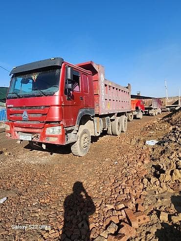 дани нан: Самосвал HOWO (CNHTC/Sinotruk) 6x4, красный Продается HOWO 2020 в — 3