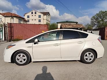 prius plus: Toyota Prius: 2010 г., 1.8 л, Вариатор, Гибрид, Хэтчбэк — 5