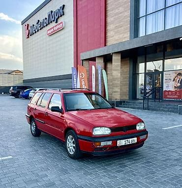 Volkswagen Golf: 1994 г., 1.8 л, Механика, Бензин, Универсал
