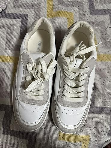 туфли братс: Кроссовки светло серый Бренд: BRIS Носила одни раз покупала за — 2