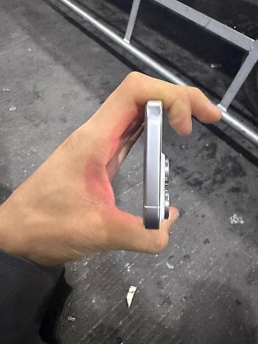 iphon 16 pro: IPhone 16 Pro, Б/у, 128 ГБ, Зарядное устройство, Защитное стекло, Чехол, 92 % — 2