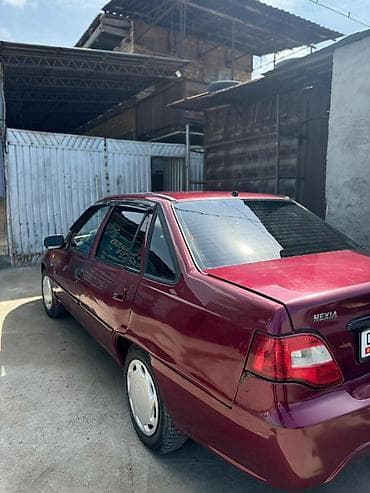 Daewoo Nexia: 2011 г., Седан — 3