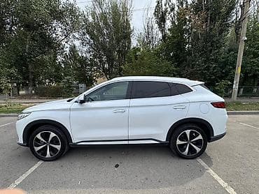geely e5: BYD Song Plus: 2021 г., Электромобиль — 2