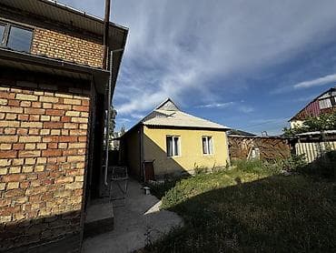Дома: Срочно продаю двух этажный кирпичный дом +1 этажный дом, все на одном — 6