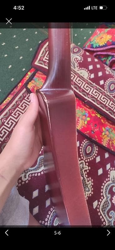 басиен: Комуз Кара жыгачтан жасалаган басы 1500сом — 1