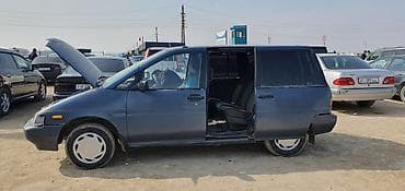 потолок машины: Nissan Prairie: 1992 г., Бензин, Минивэн — 2