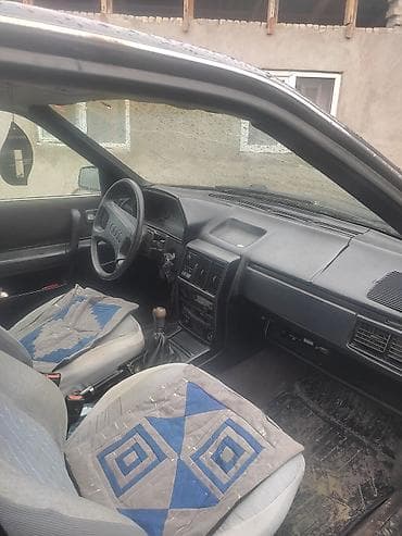 авуди 6: Audi 100: 1988 г., 2 л, Механика, Бензин, Седан — 8