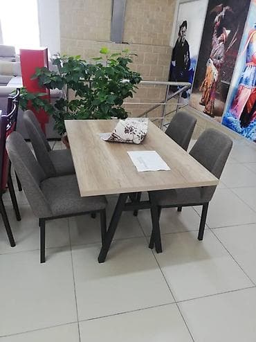 Стол и стул для кафе