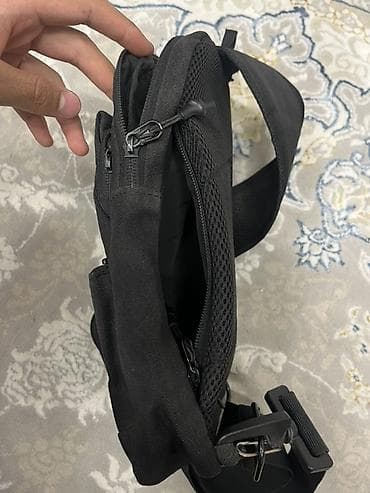 case logic: Сумка через плечо Li-Ning, компактная и функциональная. Состояние — 4