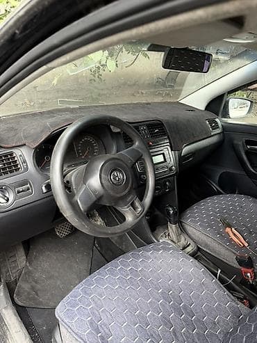 авто подборщик: Volkswagen Polo: 2015 г., 1.6 л, Автомат, Бензин, Седан — 7