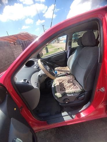 мини машина электро: Toyota Yaris: 2000 г., 1.3 л, Механика, Бензин, Хэтчбэк — 6