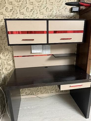 stol: Компьютерный стол, Б/у, С полками — 1