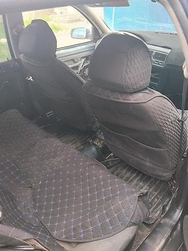 Унаа: Volkswagen Golf: 2001 г., 1.6 л, Кол менен иштөөчү, Бензин, Универсал — 5