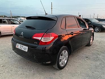 современный: Citroen C4: 2012 г., Бензин, Хэтчбэк — 4