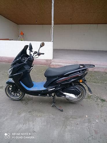 gilera runner: Скутер городской классический, черный цвет, с высоким лобовым стеклом — 2