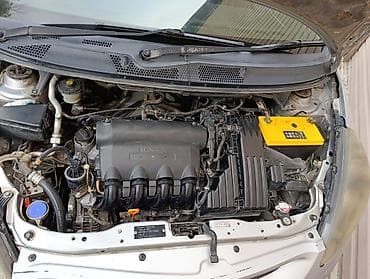 Продажа авто: Honda Fit: 2003 г., 1.3 л, Вариатор, Бензин, Хэтчбэк — 6