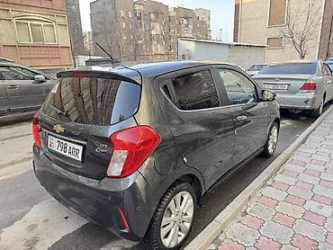 daewoo ravon: Chevrolet Spark: 2017 г., 1 л, Автомат, Бензин, Хэтчбэк — 2