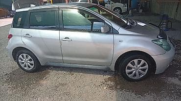 prius plus: Toyota Ist: 2004 г., 1.3 л, Автомат, Бензин, Хэтчбэк — 5