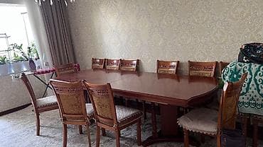Мебель: Продам обеденный комплект из натурального дерева. В комплект входит — 2