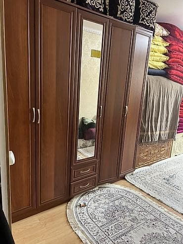 Отургучтар, табуреттер: Шифоньерлер, кийидер үчүн шкафтар, Түз, ЛДСП — 3