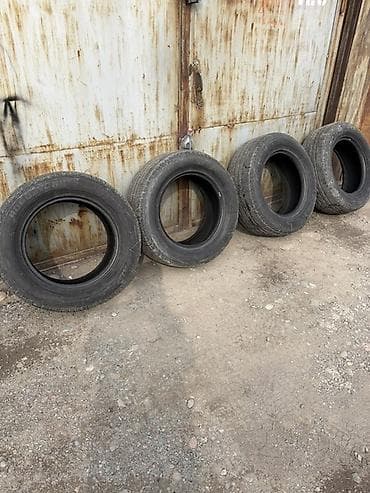 Шины: Шины 285 / 60 / R 18, Всесезонная, Б/у, Комплект, Внедорожные (АТ/МТ), Корея, Roadstone — 7