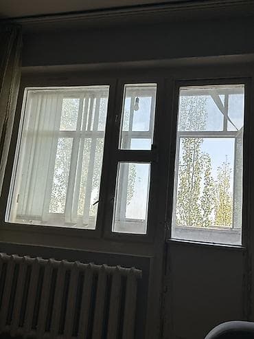 Деревянный окно с балконным блоком - Комплектация: двухстворчатое
