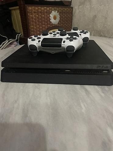 Игровая консоль Sony PlayStation 4 Slim (черная) Комплектация: PS4