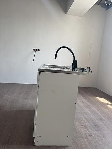 berber mirror second hand: Кухонная мойка с тумбой и смесителем В хорошем состоянии ест торг Все — 3
