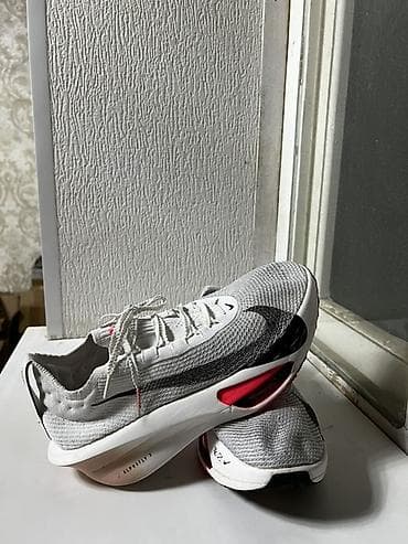 butun кошельки цены бишкек: Мужские кроссовки, 44, Nike, Б/у, цвет - Белый — 3