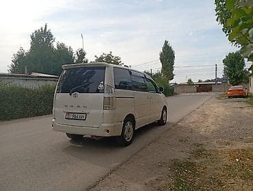 volk racing: Toyota Noah: 2006 г., Бензин, Минивэн — 1
