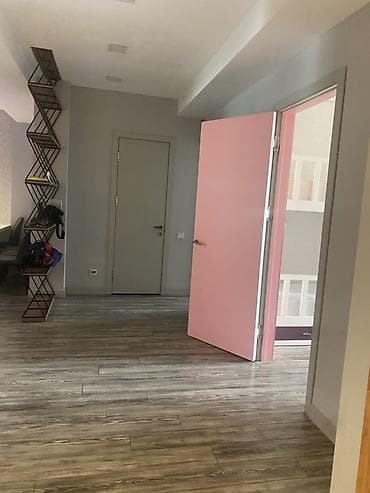 империал: 3 комнаты, 120 м², 12 этаж, Дизайнерский ремонт — 9