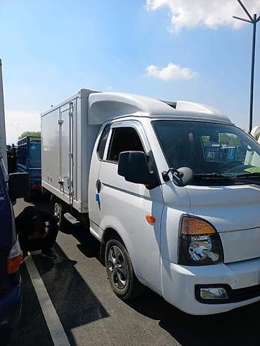 step wgn: Hyundai Porter: 2018 г., Автомат, Дизель — 3