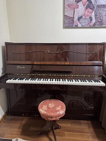 Стойки для музыкальных инструментов: Акустическое пианино Ритм - В идеальном состоянии - Классический — 2