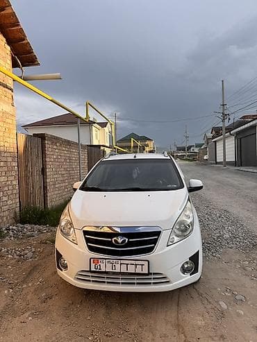 byd e7: Chevrolet Spark: 2010 г., 1 л, Автомат, Бензин, Хэтчбэк — 1