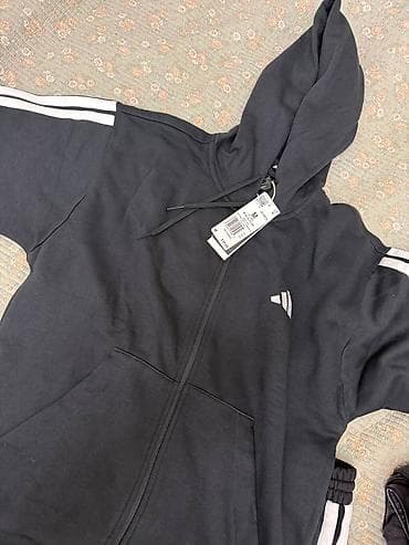 soft shell: Продаю спортивный костюм adidas (чёрный/белый), размер M Брал для — 1