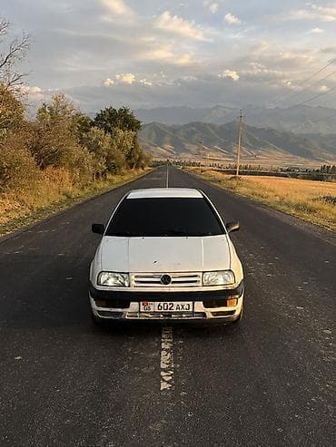 sprinter 315: Volkswagen Vento: 1993 г., 1.8 л, Механика, Бензин, Седан — 3