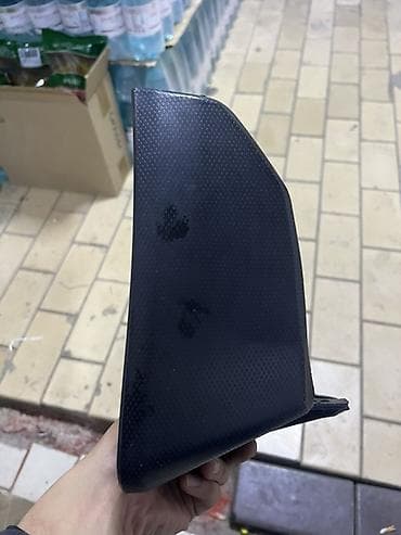 Решетки радиатора: Брызговик Комплект Subaru, Б/у — 3