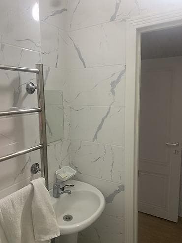 Кыймылсыз мүлк: Сдается комната 2-3 девушкам в центре города сзади Vefa Светлая — 10