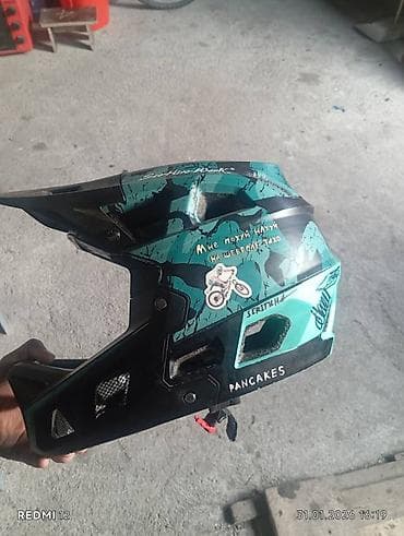 Полнолицевой шлем (интеграл) с козырьком - Тип: шлем для