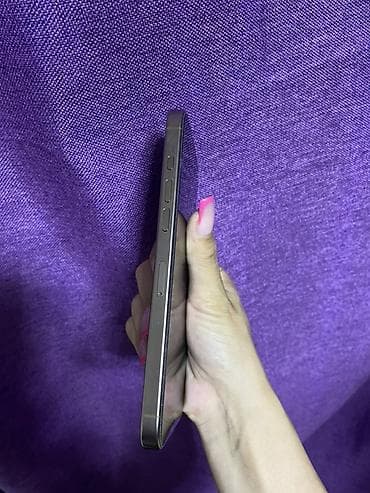 айфон бесплатно: IPhone 16 Pro Max, Б/у, 512 ГБ, Золотой, Чехол, 90 % — 7