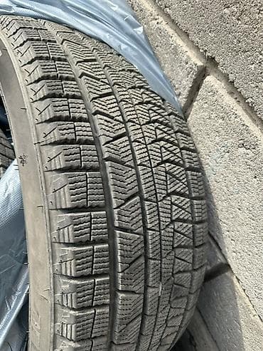 зимный покрышка: Шины 225 / 50 / R 18, Зима, Комплект, Легковые — 1