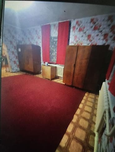 Бөлмөлөрдү ижарага берүү: Сдам просторные комнаты в жилом доме. Описание: - Большие светлые — 4