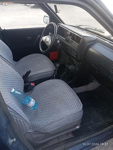 щиток приборов passat b3: Volkswagen Golf: 1990 г., 1.8 л, Механика, Бензин, Хэтчбэк — 8