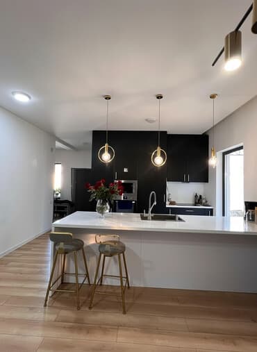 дом гостиницы: 200 м², 7 комнат, Евроремонт, Забор, огорожен, Теплый пол — 2